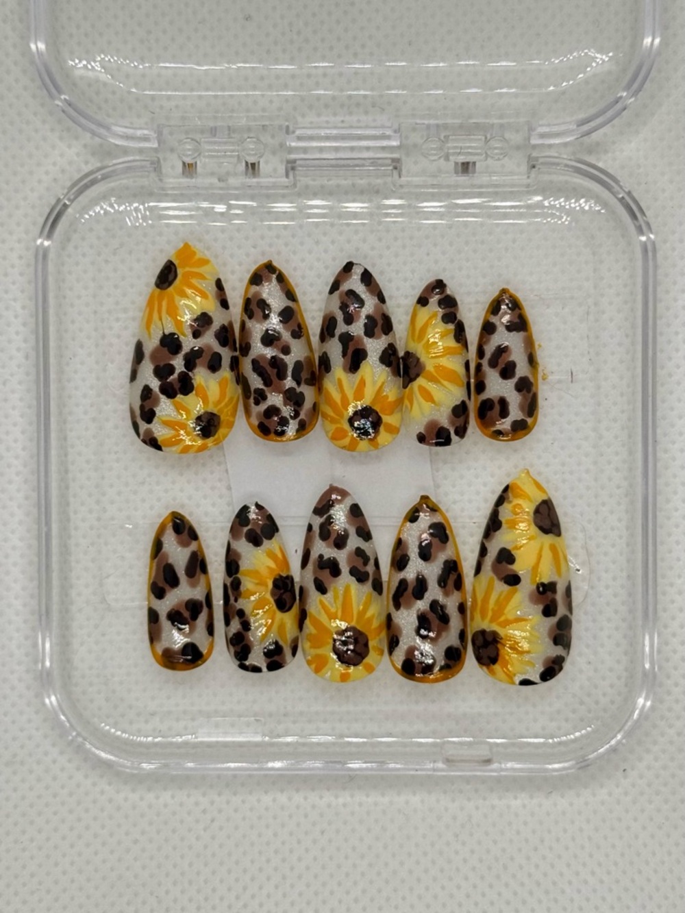 Cheetah &&& Sunflowers 🐆